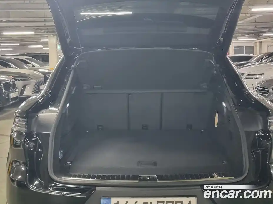 Porsche Cayenne 2024 3.0 Автомат в Москве № 297334, фото 7