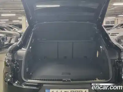 Porsche Cayenne 2024 3.0 Автомат в Москве № 297334, миниатюра 7