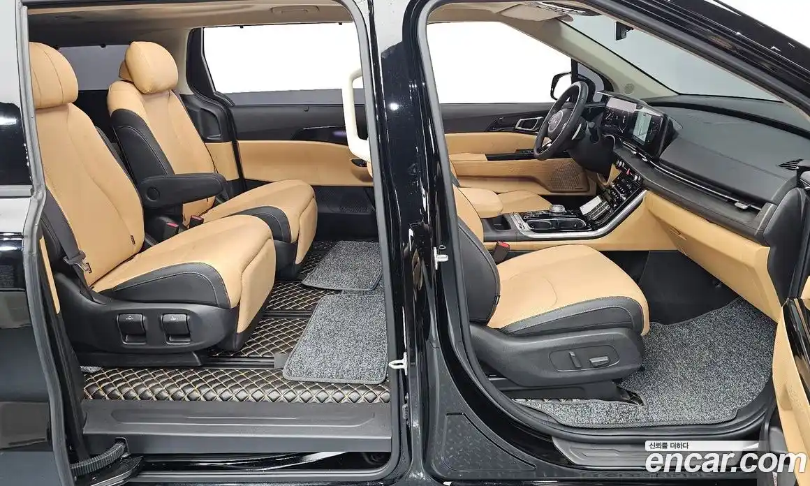 Kia Canival 2023 2.2 Автомат в Москве № 306297, фото 17