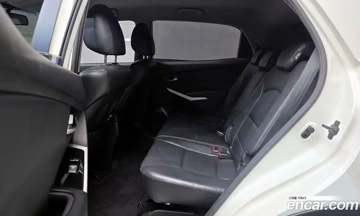 SsangYong Korando 2015 2.0 Автомат в Москве № 32404, фото 18