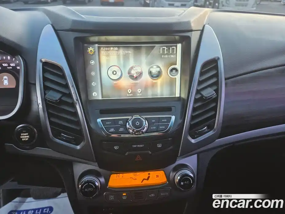 SsangYong Korando 2015 2.0 Автомат в Москве № 341911, фото 12