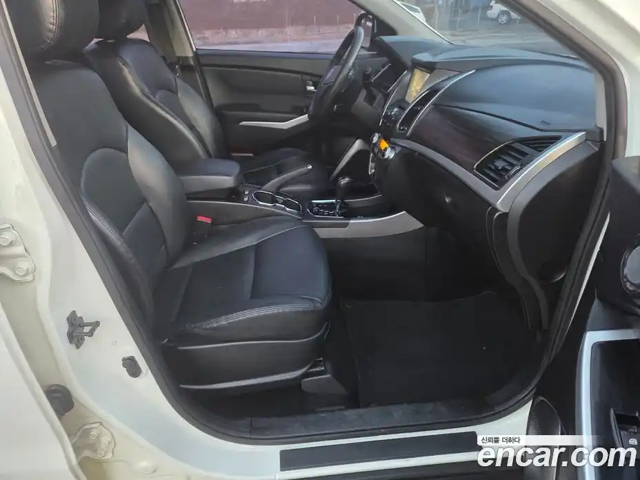 SsangYong Korando 2015 2.0 Автомат в Москве № 341911, фото 7