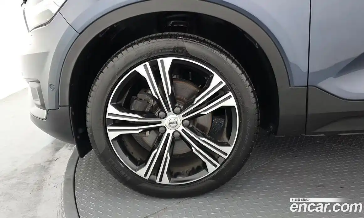 Volvo XC40 2019 2.0 Автомат в Москве № 344220, фото 1