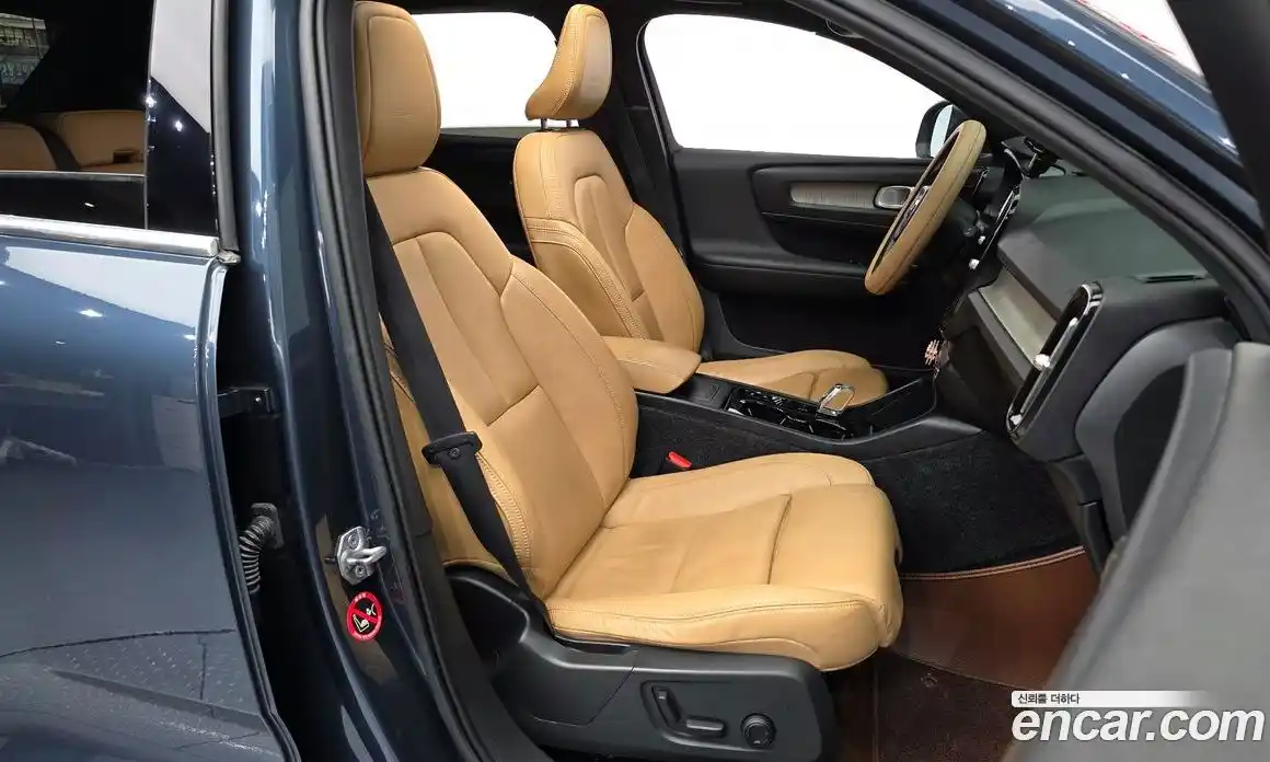 Volvo XC40 2019 2.0 Автомат в Москве № 344220, фото 13