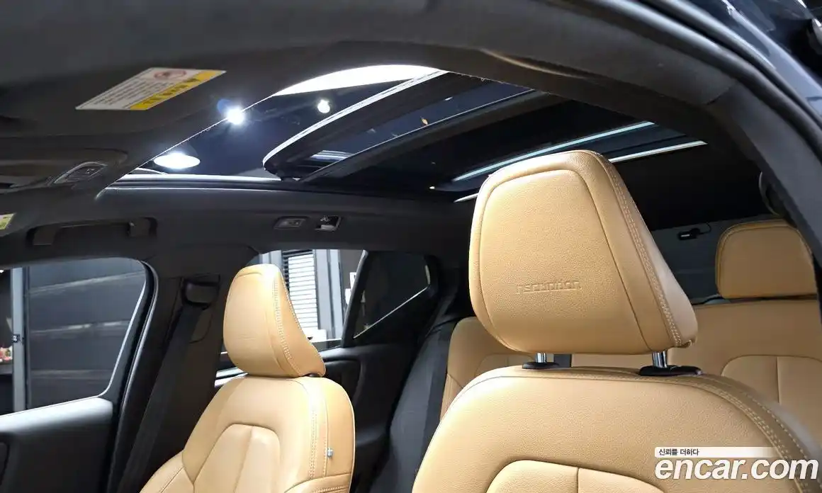 Volvo XC40 2019 2.0 Автомат в Москве № 344220, фото 7