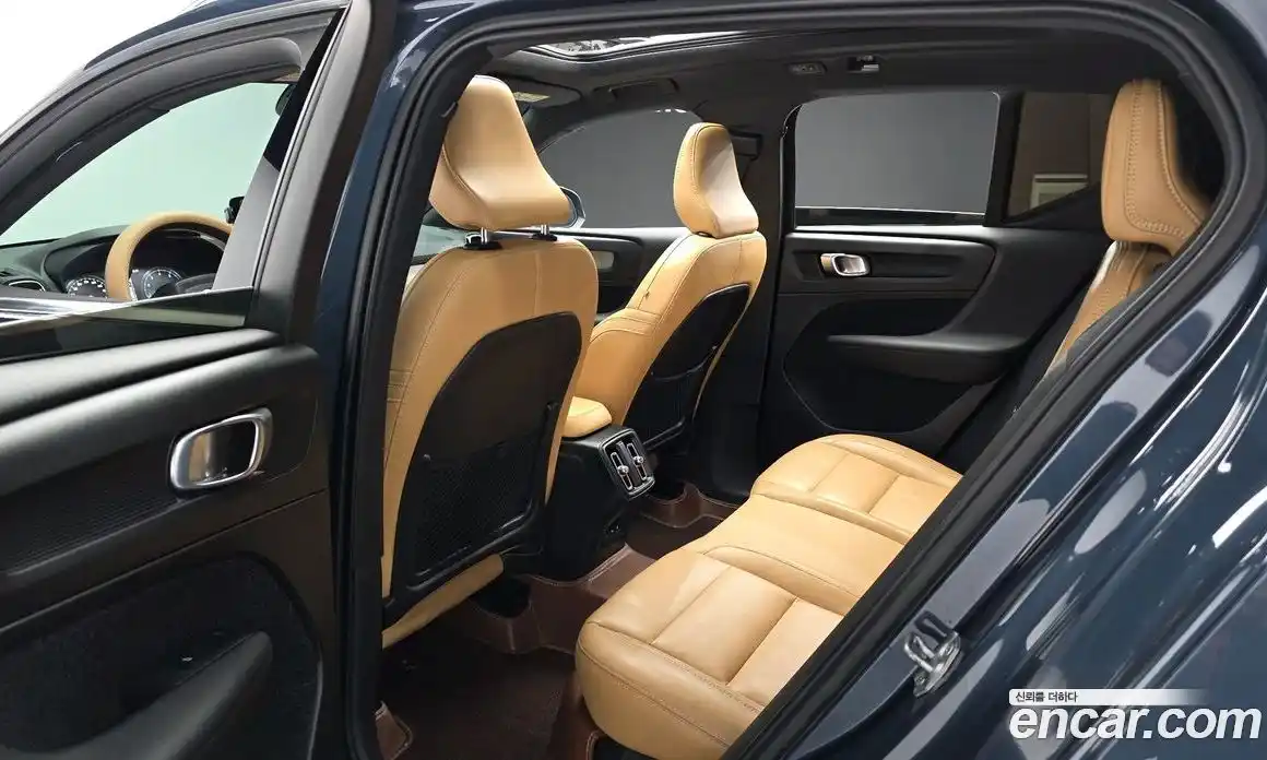 Volvo XC40 2019 2.0 Автомат в Москве № 344220, фото 9