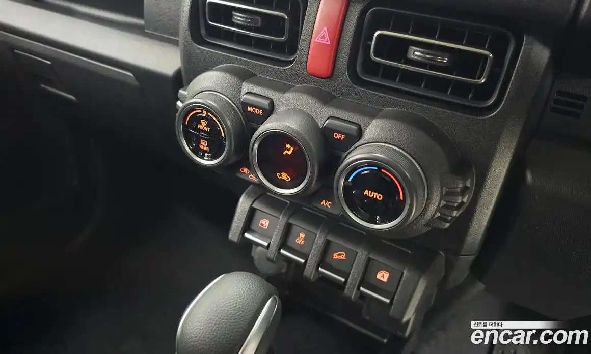 Suzuki Jimny 2025 0.7 Автомат в Москве № 353970, фото 12