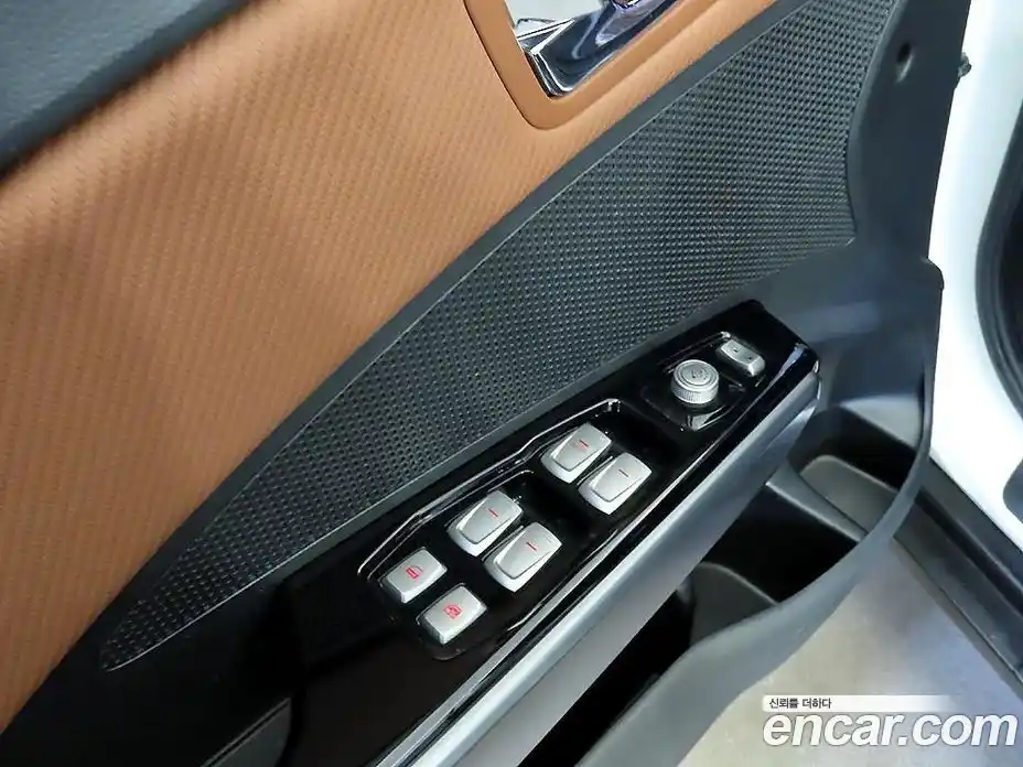 SsangYong TIBOLI 2019 1.6 Автомат в Москве № 35592, фото 17