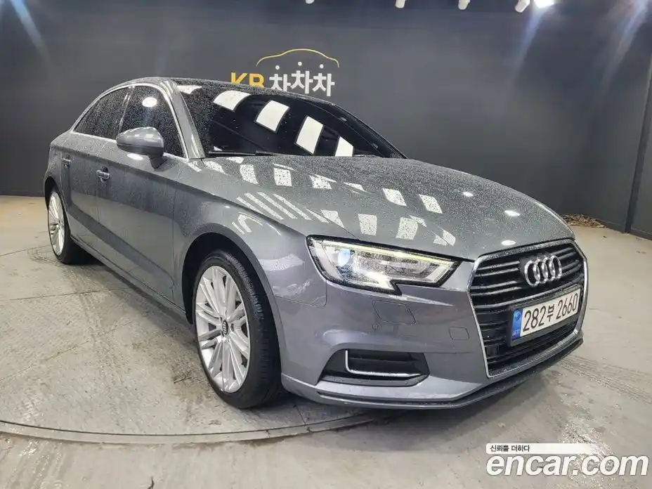 Audi A3 2018 2.0 Автомат в Москве № 373524, фото 3