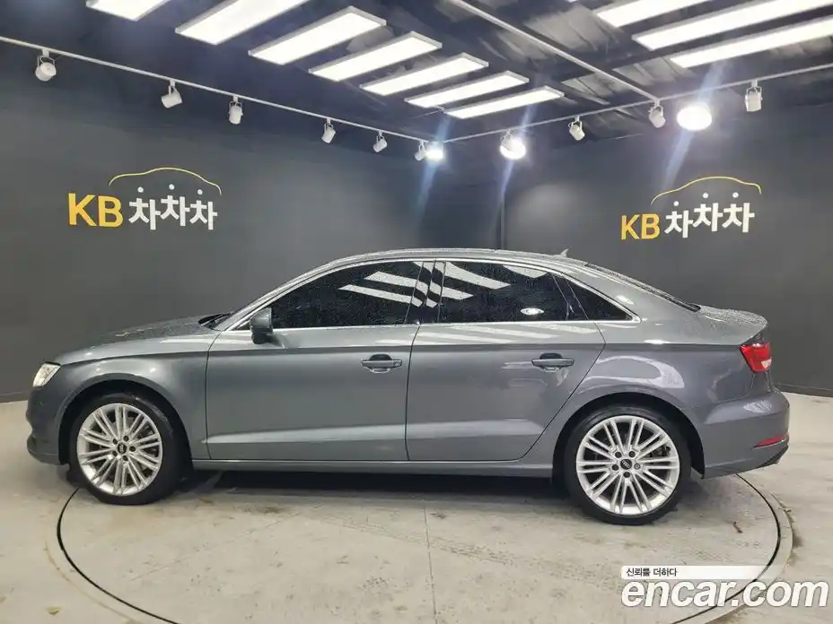 Audi A3 2018 2.0 Автомат в Москве № 373524, фото 5