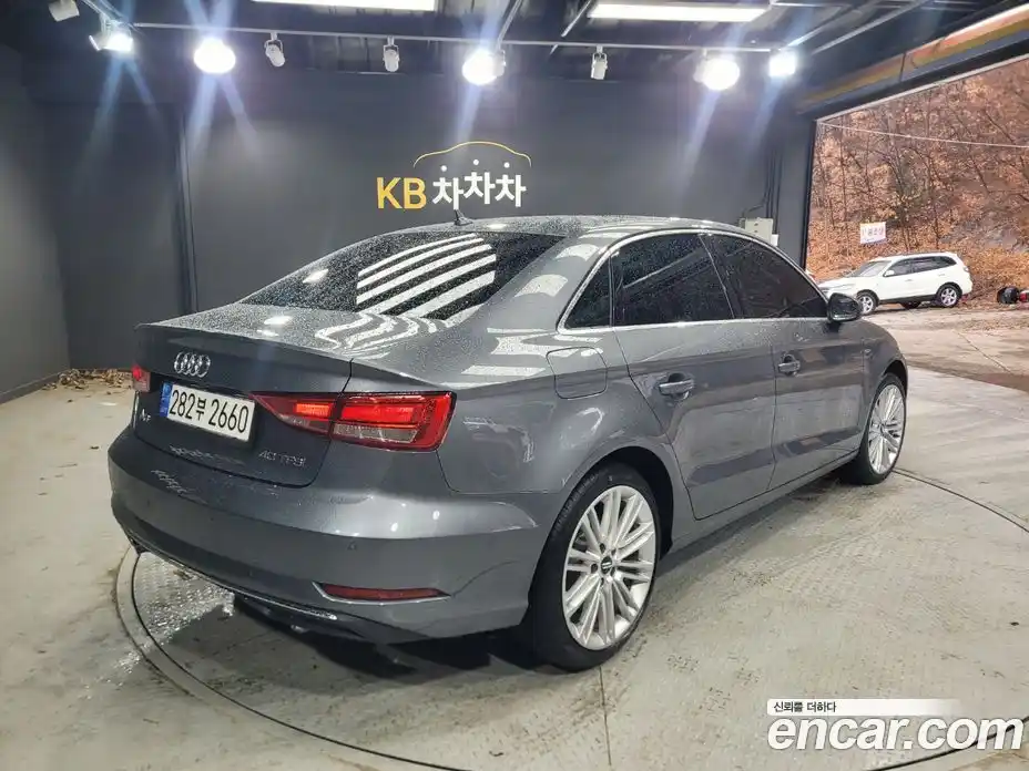 Audi A3 2018 2.0 Автомат в Москве № 373524, фото 8