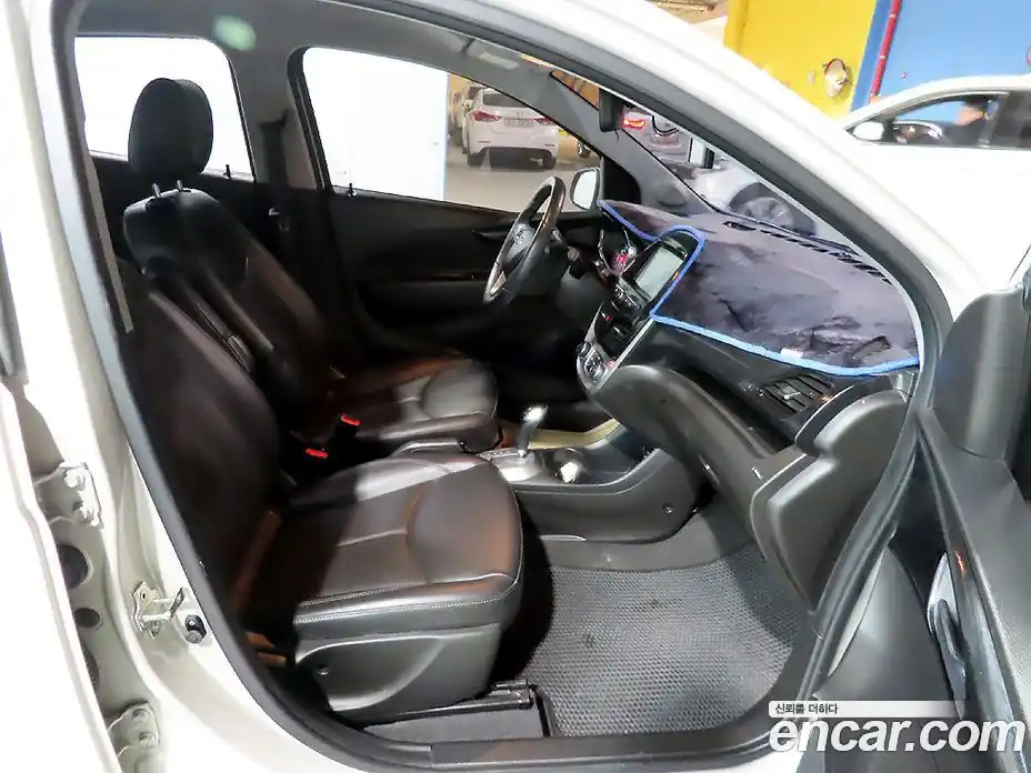 Chevrolet Spark 2016 1.0 Автомат в Москве № 37759, фото 11