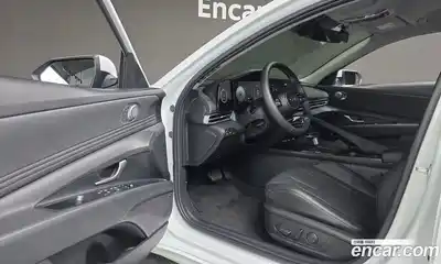 Hyundai Avante 2023 1.6 Автомат в Москве № 396462, миниатюра 11