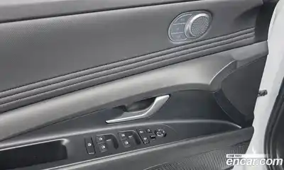 Hyundai Avante 2023 1.6 Автомат в Москве № 396462, миниатюра 12