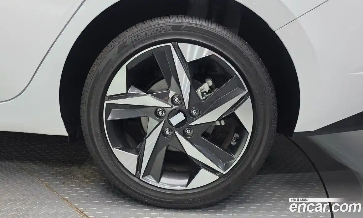 Hyundai Avante 2023 1.6 Автомат в Москве № 396462, фото 5