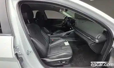 Hyundai Avante 2023 1.6 Автомат в Москве № 396462, миниатюра 10