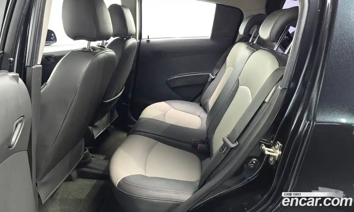 Chevrolet Spark 2012 1.0 Автомат в Москве № 39891, фото 17