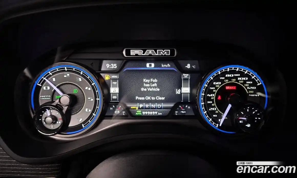 Dodge Ram Pick Up 2021 5.7 Автомат в Москве № 402676, фото 8