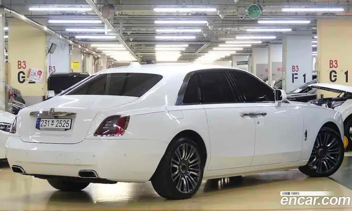 Rolls-Royce Ghost 2023 6.7 Автомат в Москве № 407388, фото 3