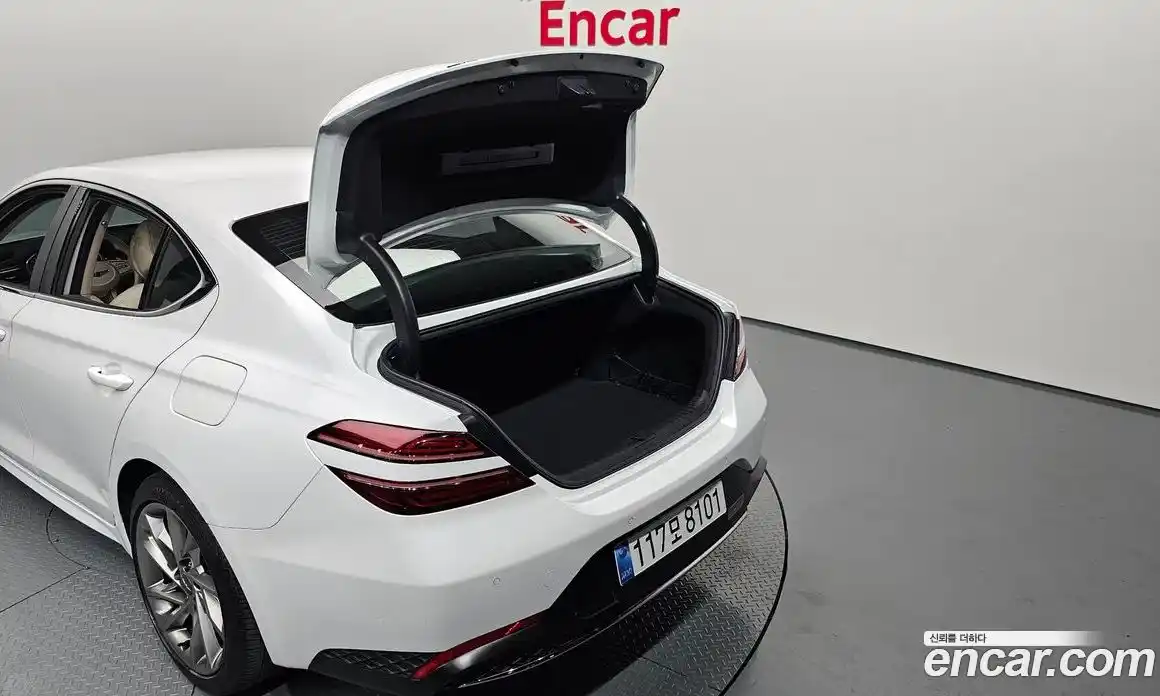 Genesis G70 2023 2.0 Автомат в Москве № 418959, фото 20