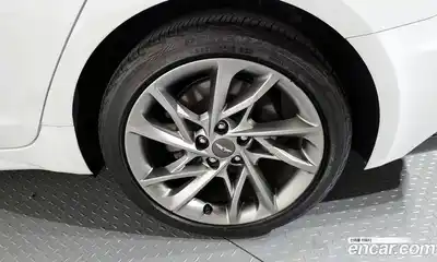 Genesis G70 2023 2.0 Автомат в Москве № 418959, миниатюра 5