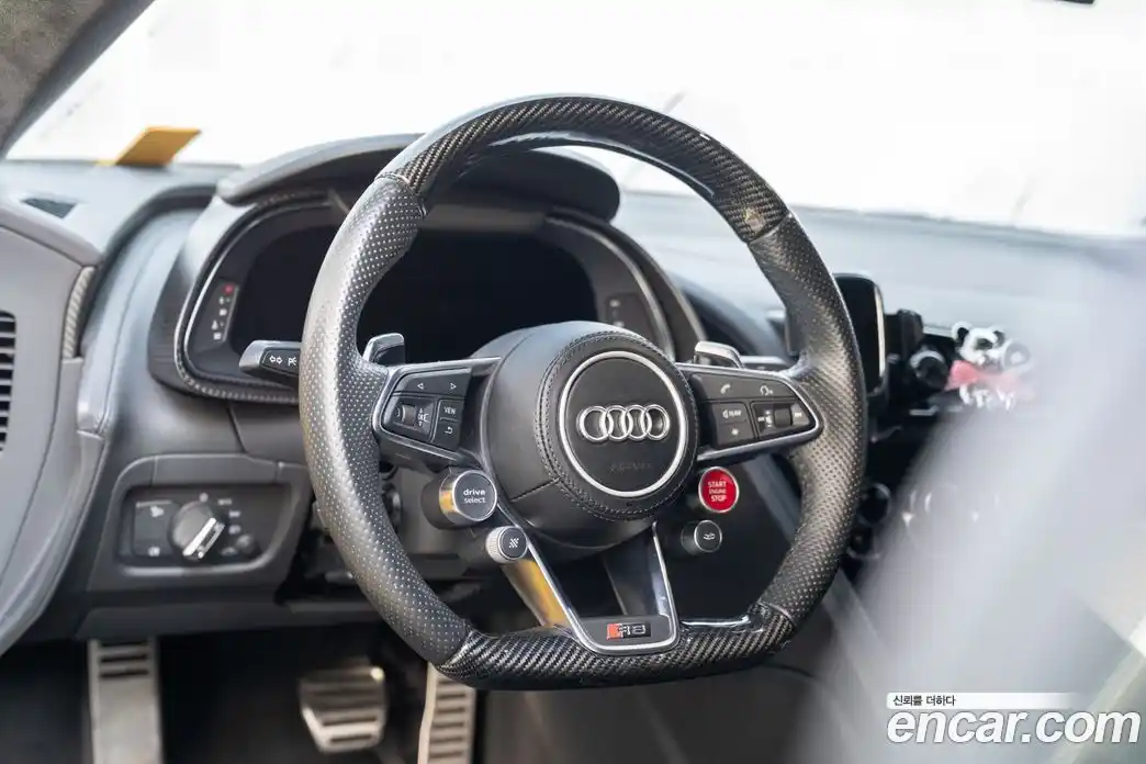 Audi R8 2017 5.2 Автомат в Москве № 429597, фото 13