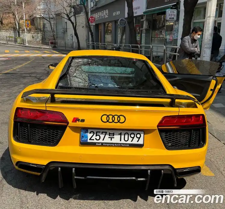 Audi R8 2017 5.2 Автомат в Москве № 429597, фото 4