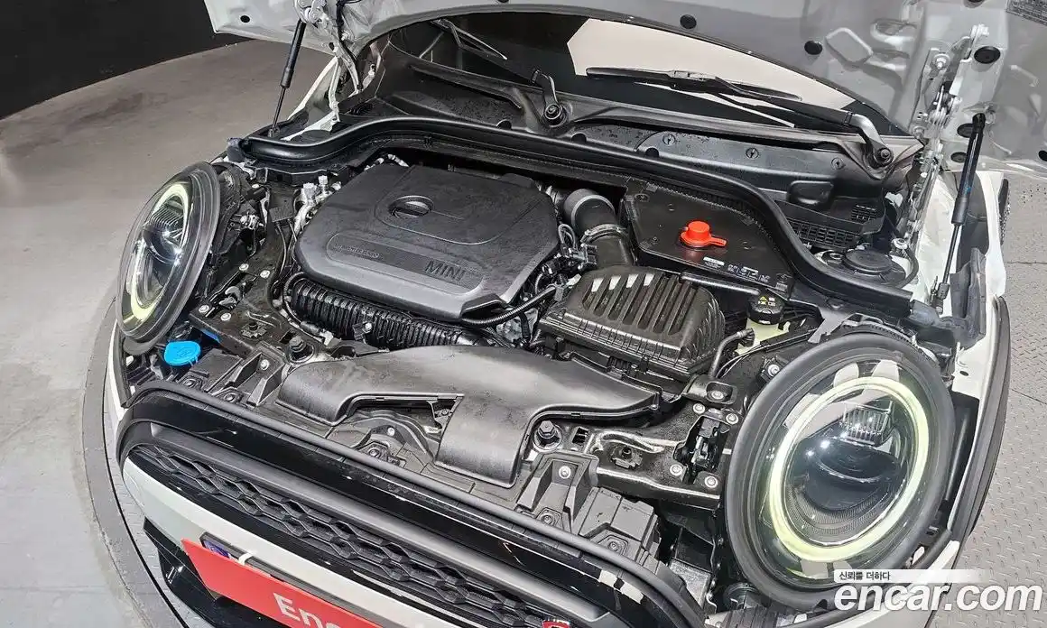 Mini Cooper Convertible 2024 2.0 Автомат в Москве № 431782, фото 6