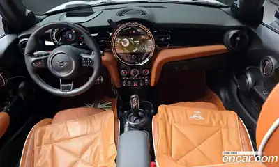 Mini Cooper Convertible 2024 2.0 Автомат в Москве № 431782, миниатюра 7