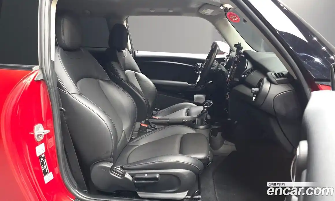 Mini Cooper 2018 1.5 Автомат в Москве № 432123, фото 11