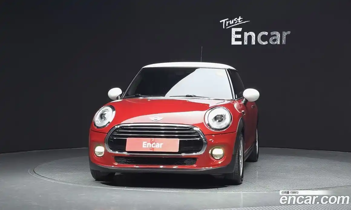 Mini Cooper 2018 1.5 Автомат в Москве № 432123, фото 3