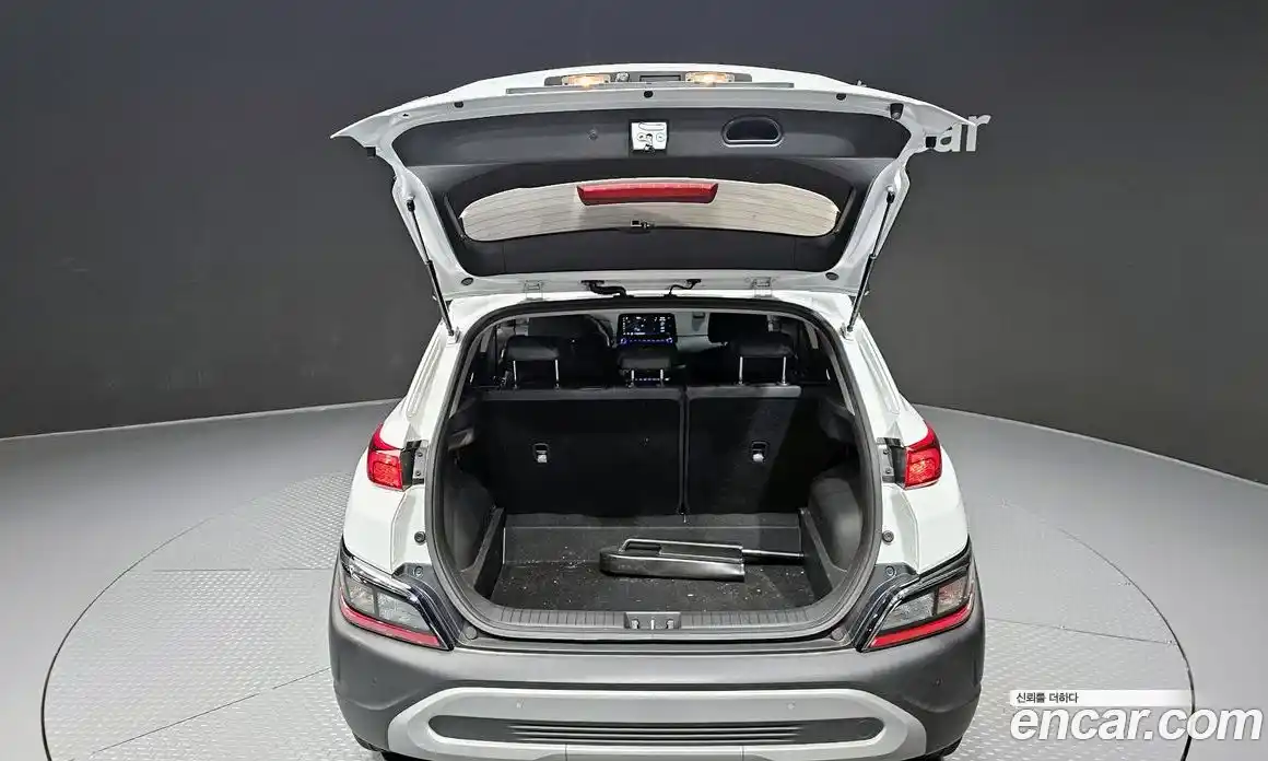 Hyundai Kona 2021 1.6 Автомат в Москве № 43669, фото 18