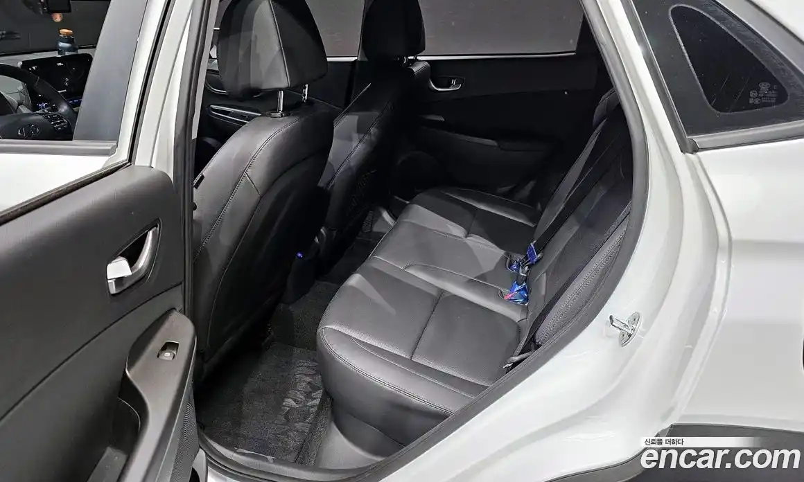 Hyundai Kona 2021 1.6 Автомат в Москве № 43669, фото 3