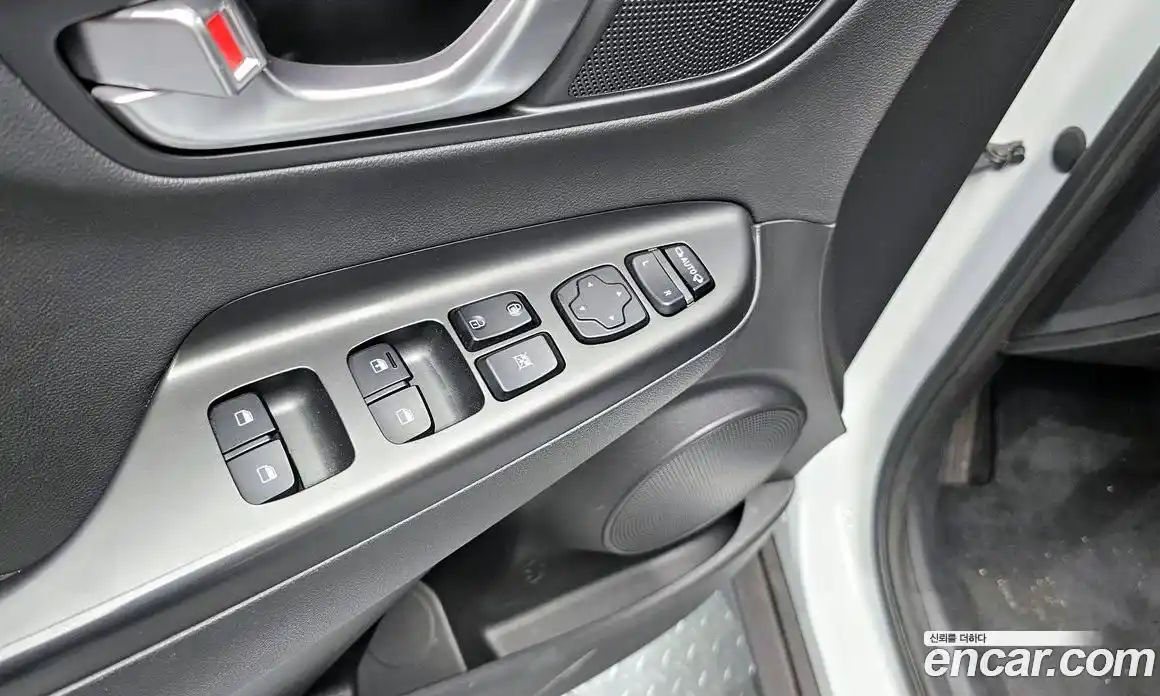 Hyundai Kona 2021 1.6 Автомат в Москве № 43669, фото 4