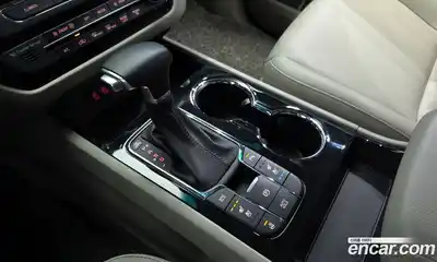 Kia Canival 2019 2.2 Автомат в Москве № 451592, миниатюра 9