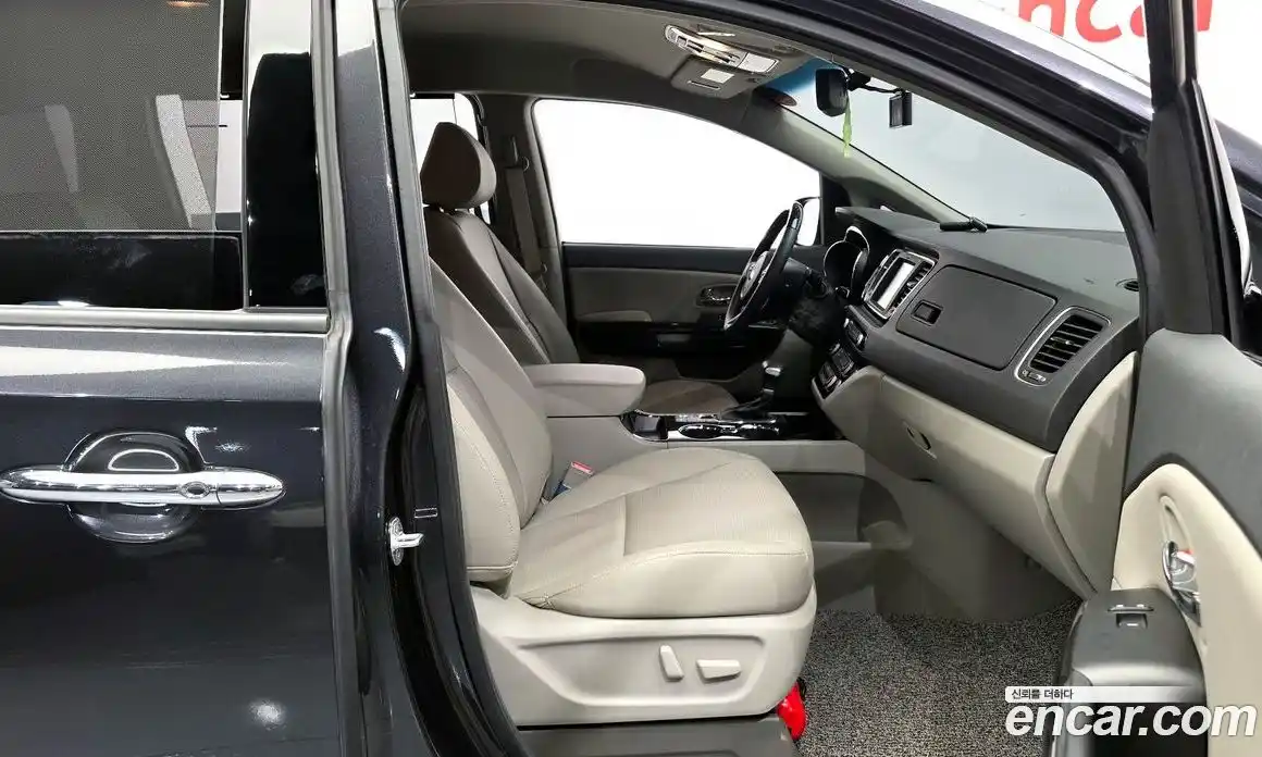 Kia Canival 2019 2.2 Автомат в Москве № 451592, фото 10