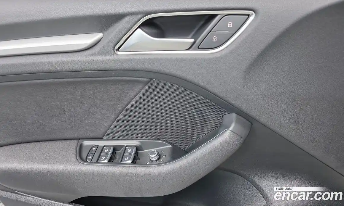 Audi A3 2015 1.6 Автомат в Москве № 468784, фото 13