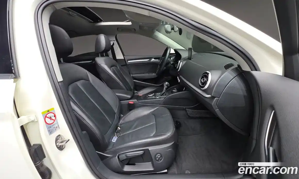 Audi A3 2015 1.6 Автомат в Москве № 468784, фото 10