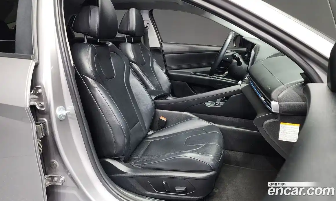 Hyundai Avante 2024 1.6 Автомат в Москве № 50045, фото 11