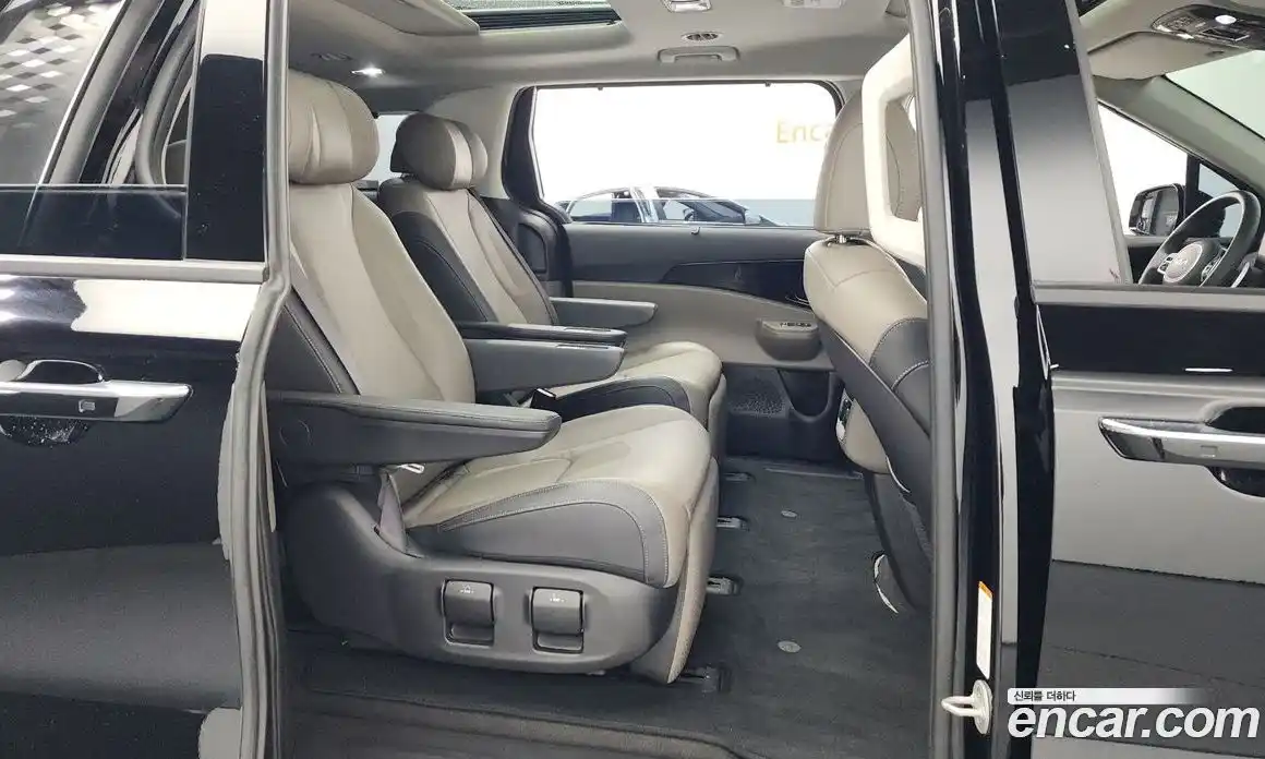 Kia Canival 2024 3.5 Автомат в Москве № 51731, фото 7