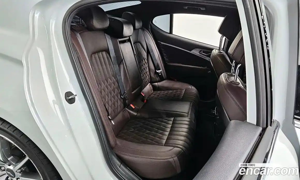 Genesis G70 2022 2.0 Автомат в Москве № 56782, фото 11