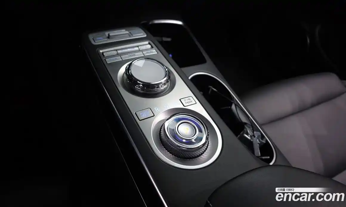 Genesis GV70 2022 2.5 Автомат в Москве № 58519, фото 9