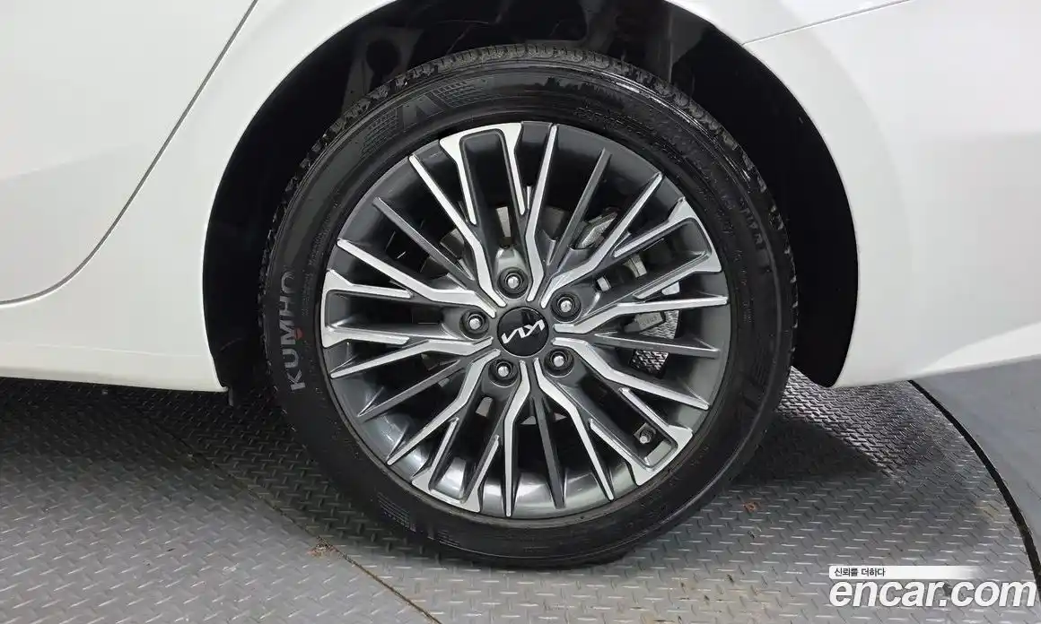 Kia K3 2023 1.6 Автомат в Москве № 8036, фото 5