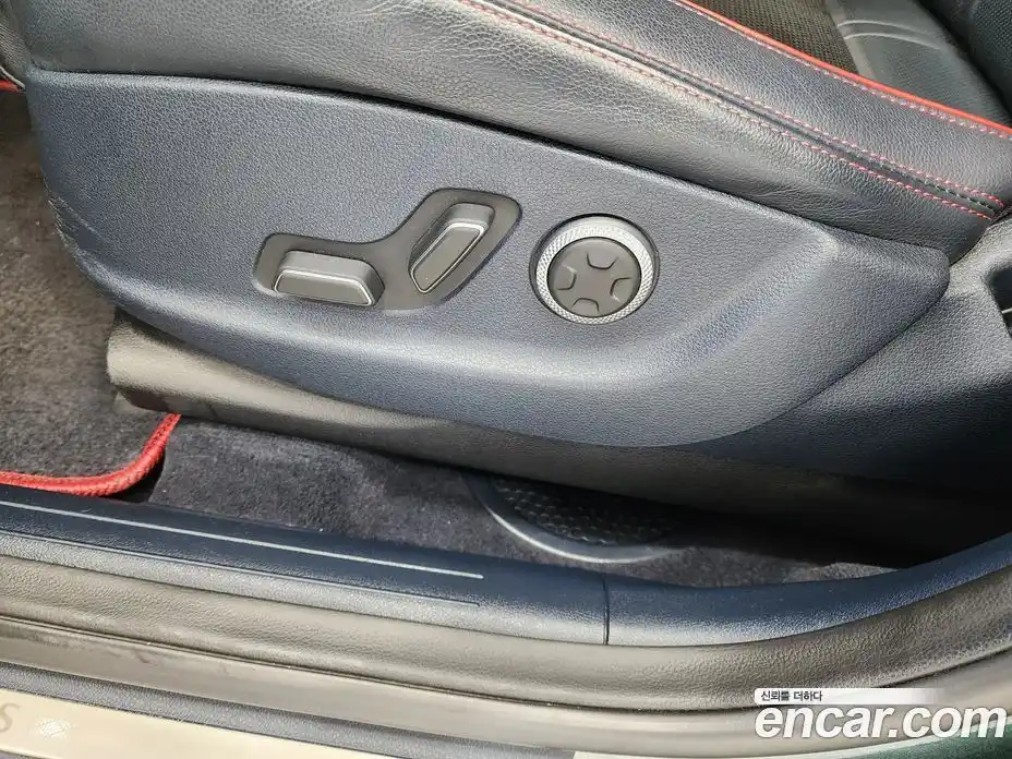 Genesis GV70 2021 2.5 Автомат в Москве № 83470, фото 18