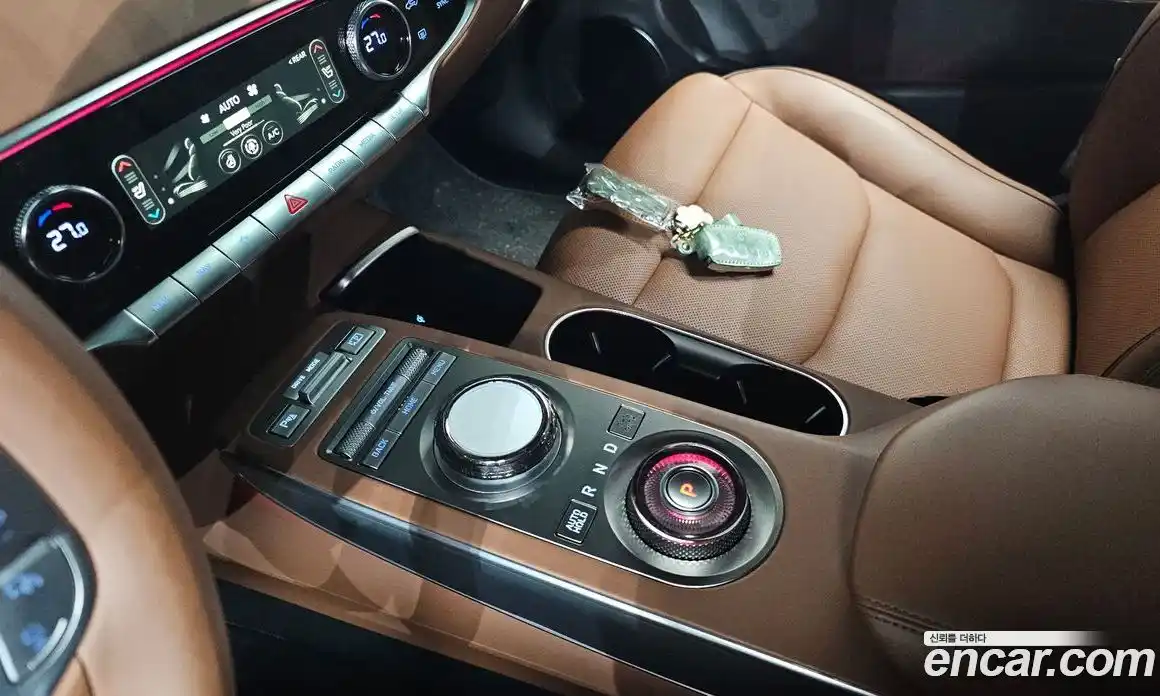 Genesis GV70 2024 2.5 Автомат в Москве № 83904, фото 10