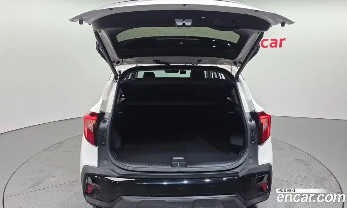 Kia Seltos 2023 2.0 Автомат в Москве № 97204, фото 20