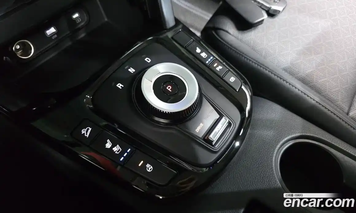 Kia Seltos 2023 2.0 Автомат в Москве № 97204, фото 9