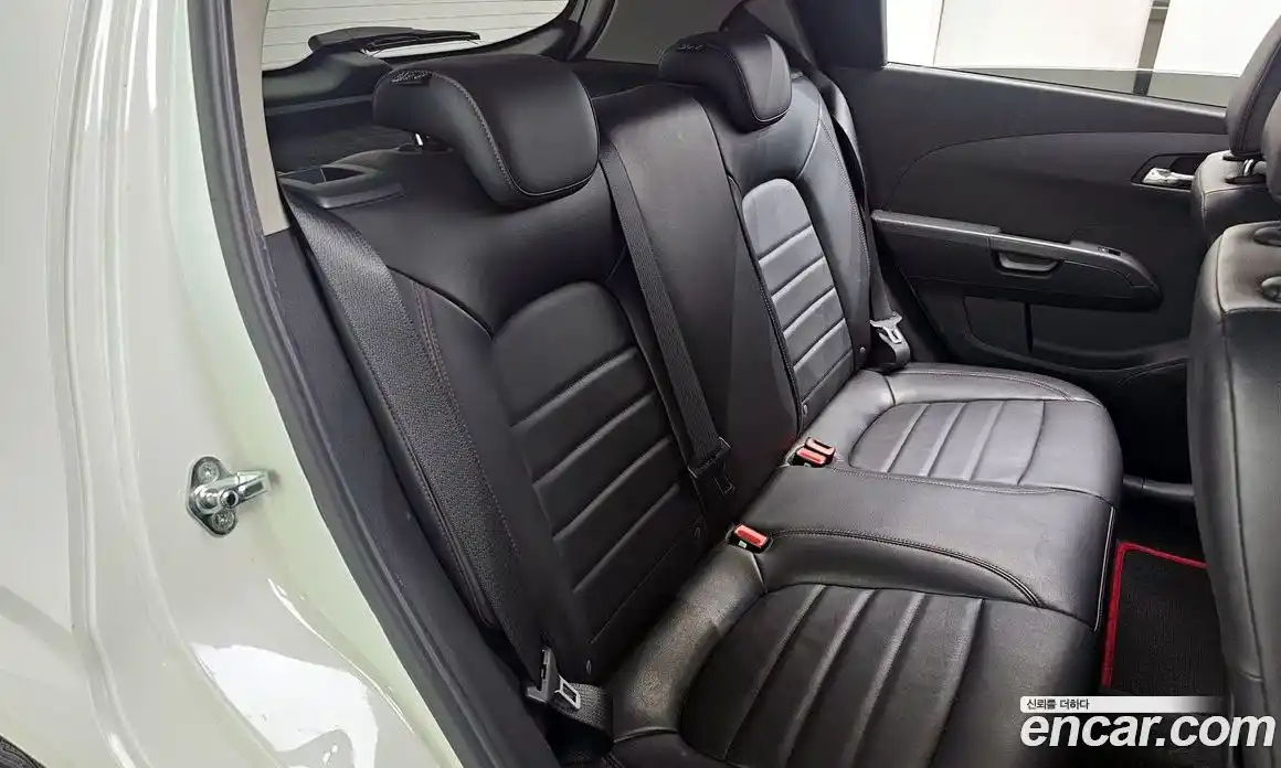 Chevrolet Aveo 2015 1.4 Автомат в Москве № 105061, фото 1