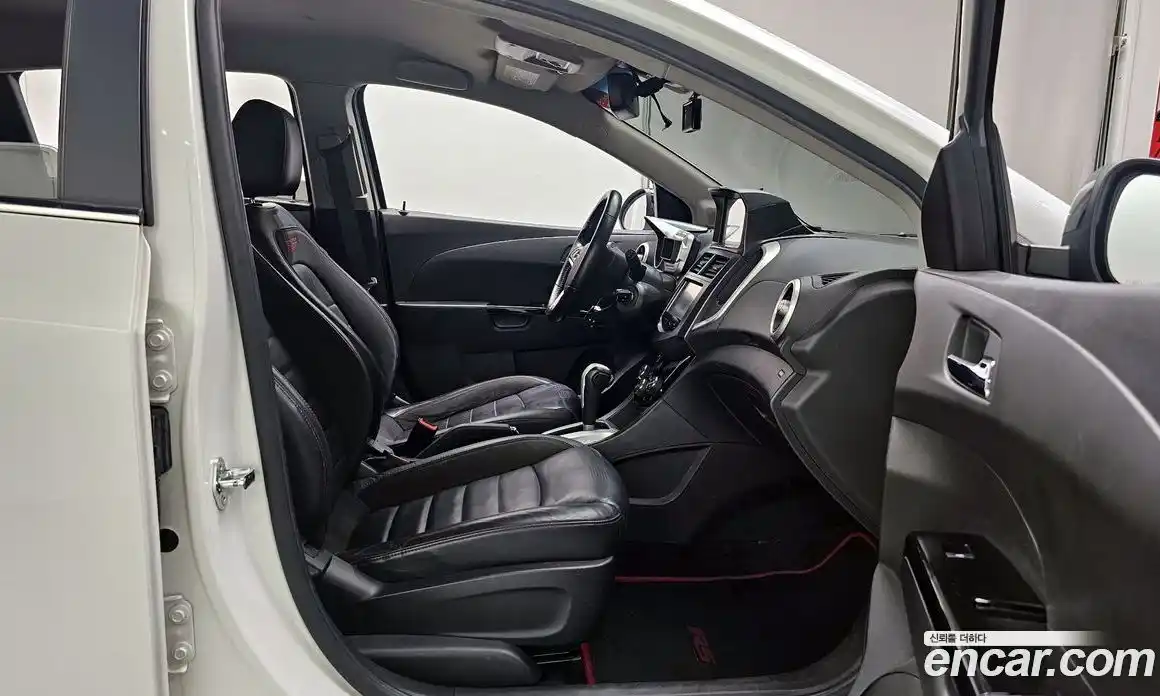 Chevrolet Aveo 2015 1.4 Автомат в Москве № 105061, фото 14