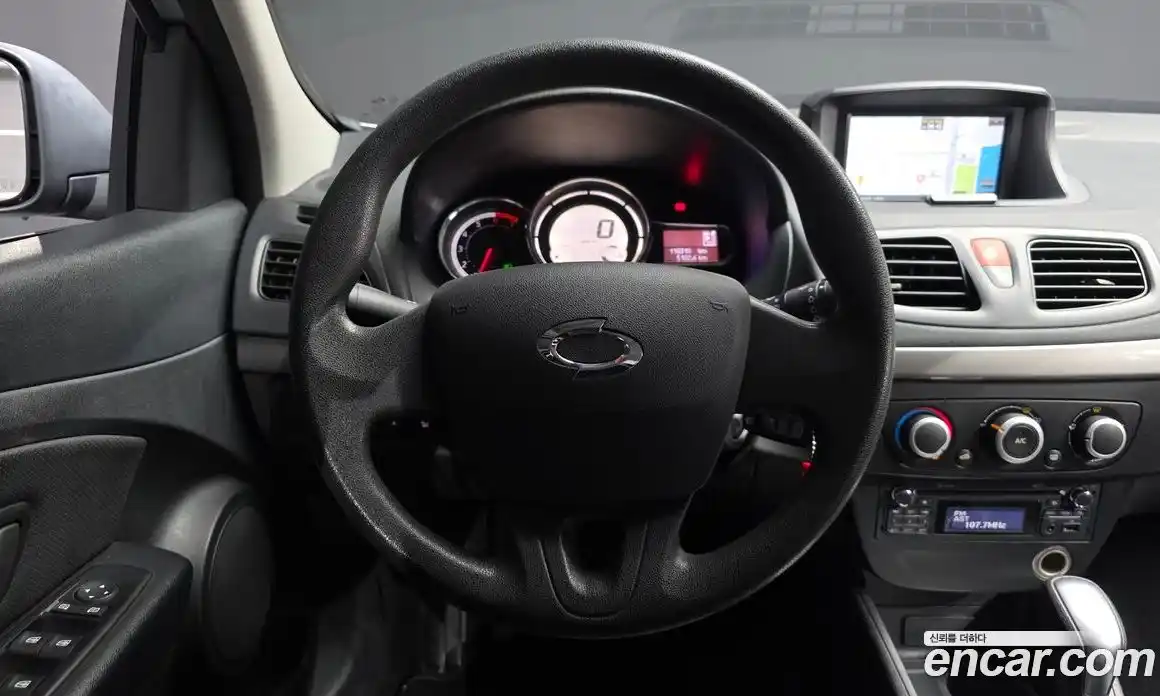 Renault SM3 2018 1.6 Автомат в Москве № 106519, фото 12